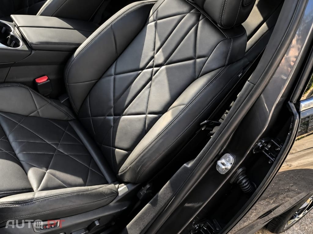 DS DS7 Crossback 2.0 BlueHDi La Première EAT8