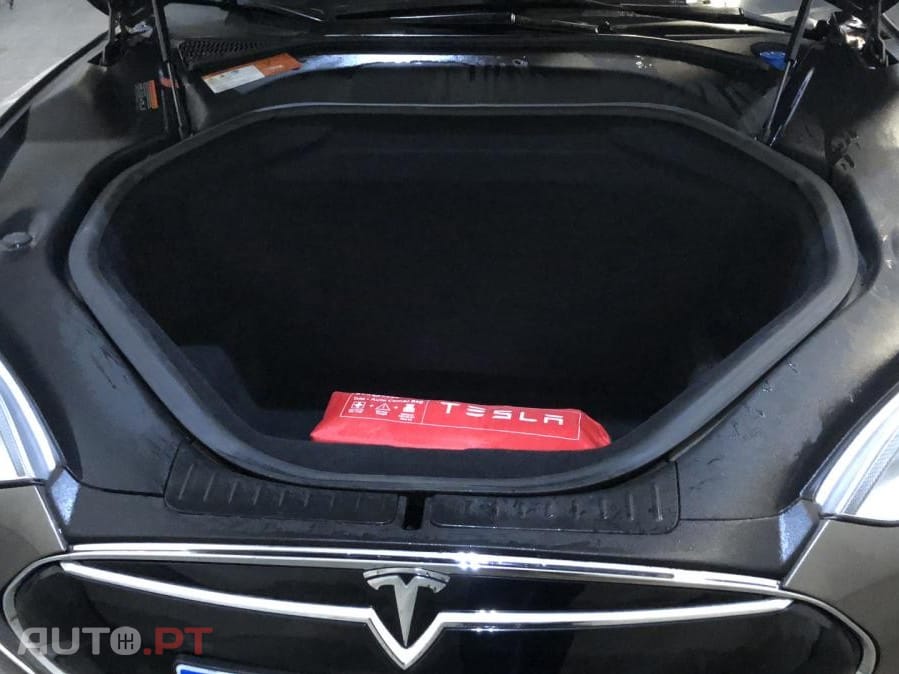 Tesla Model S 90D AWD