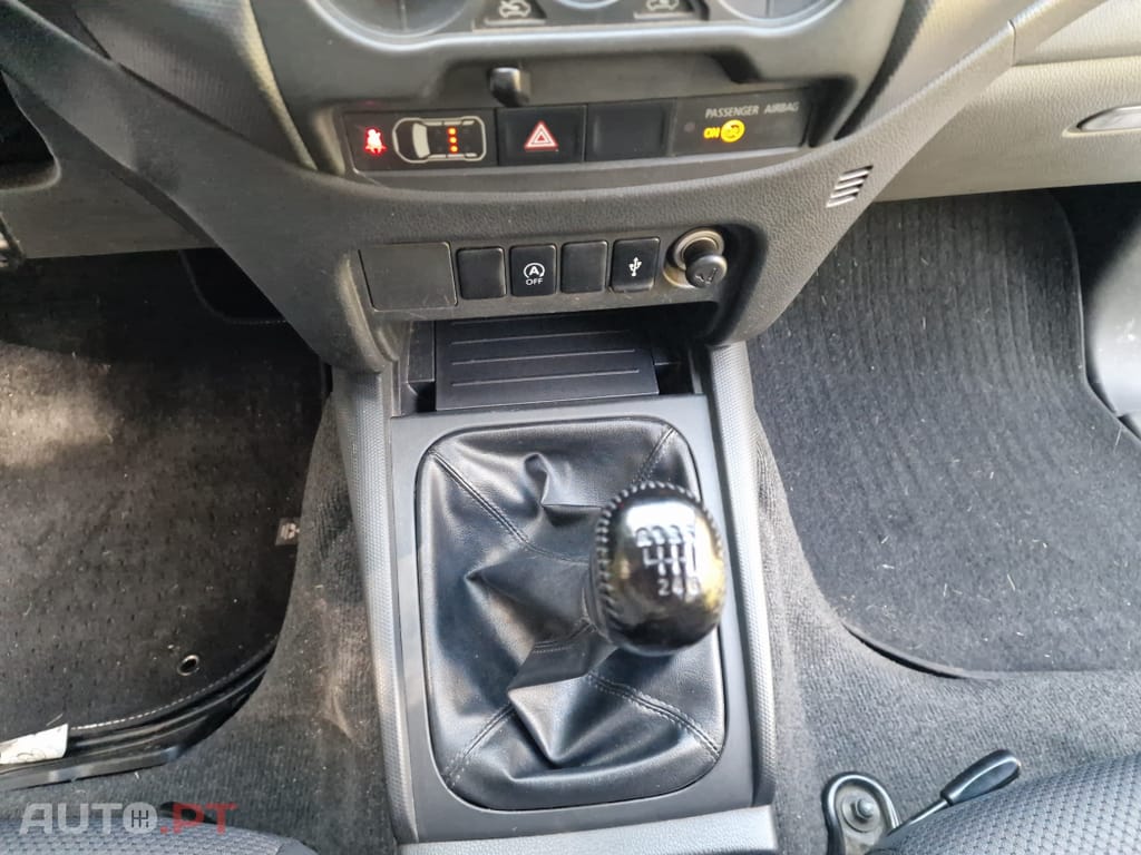Mitsubishi L200 2.3 DI-D CD Invite 2WD