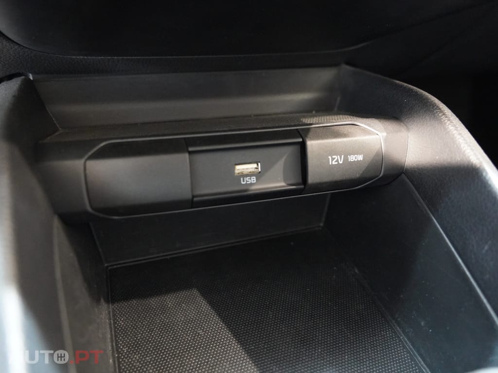 Kia Stonic 1.2 Dynamic — fotografia 11