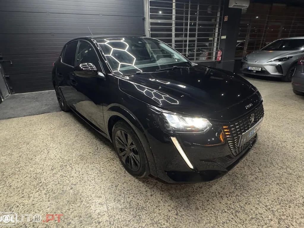 Peugeot E-208 50 kWh Allure Pack