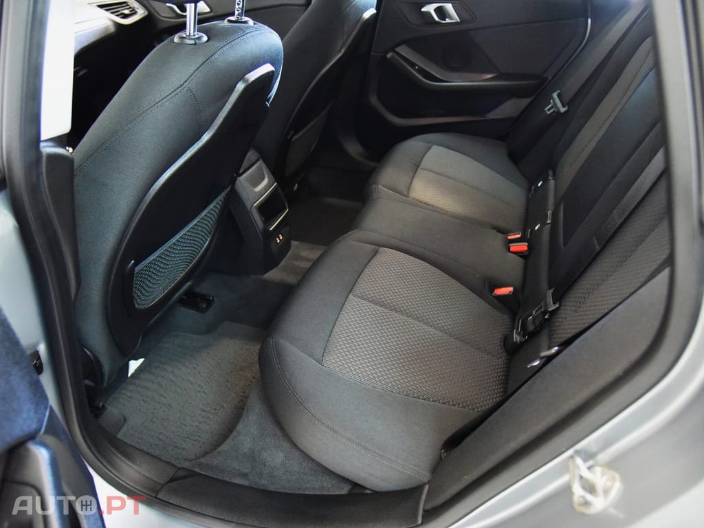 BMW 216 d Advantage