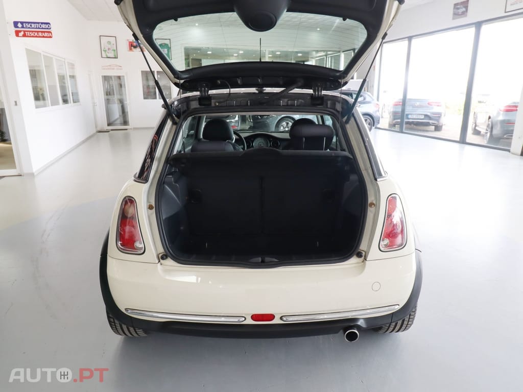 MINI Cooper One 1.4 D