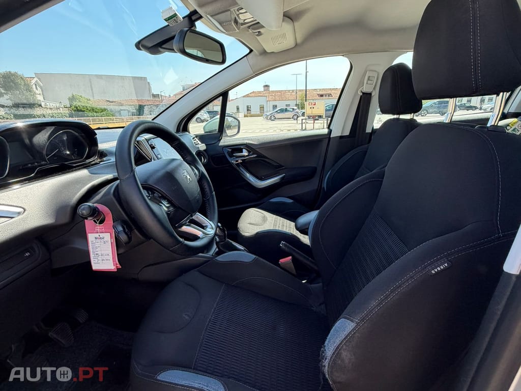 Peugeot 208 Allure