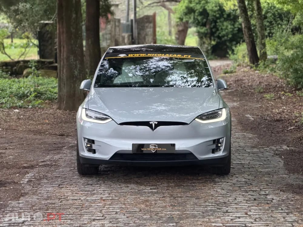 Tesla Model X 100D