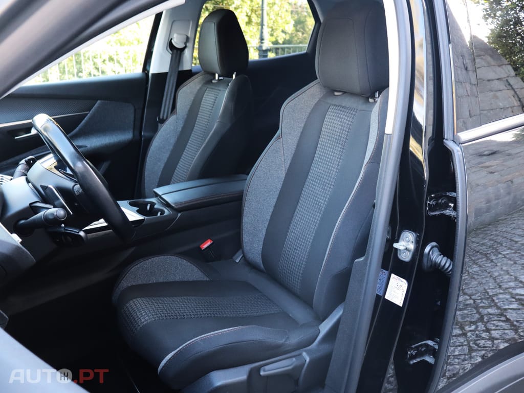 Peugeot 3008 1.5 BlueHDi Allure EAT8