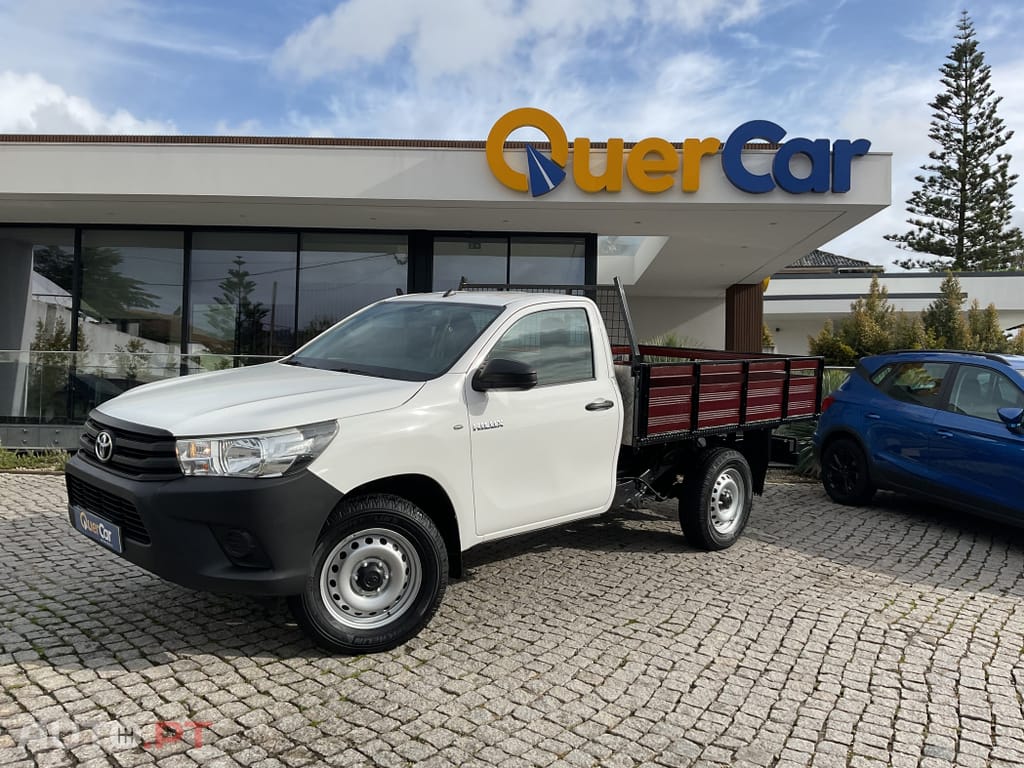 Toyota Hilux 2.4 D-4D 2WD CE