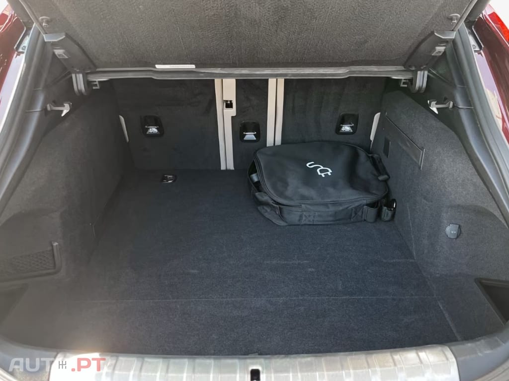 Porsche Taycan Turbo  BOSE I.V.A DEDUTIVEL