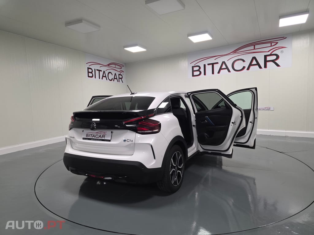 Citroën e-C4 50 kWh Shine — fotografia 35