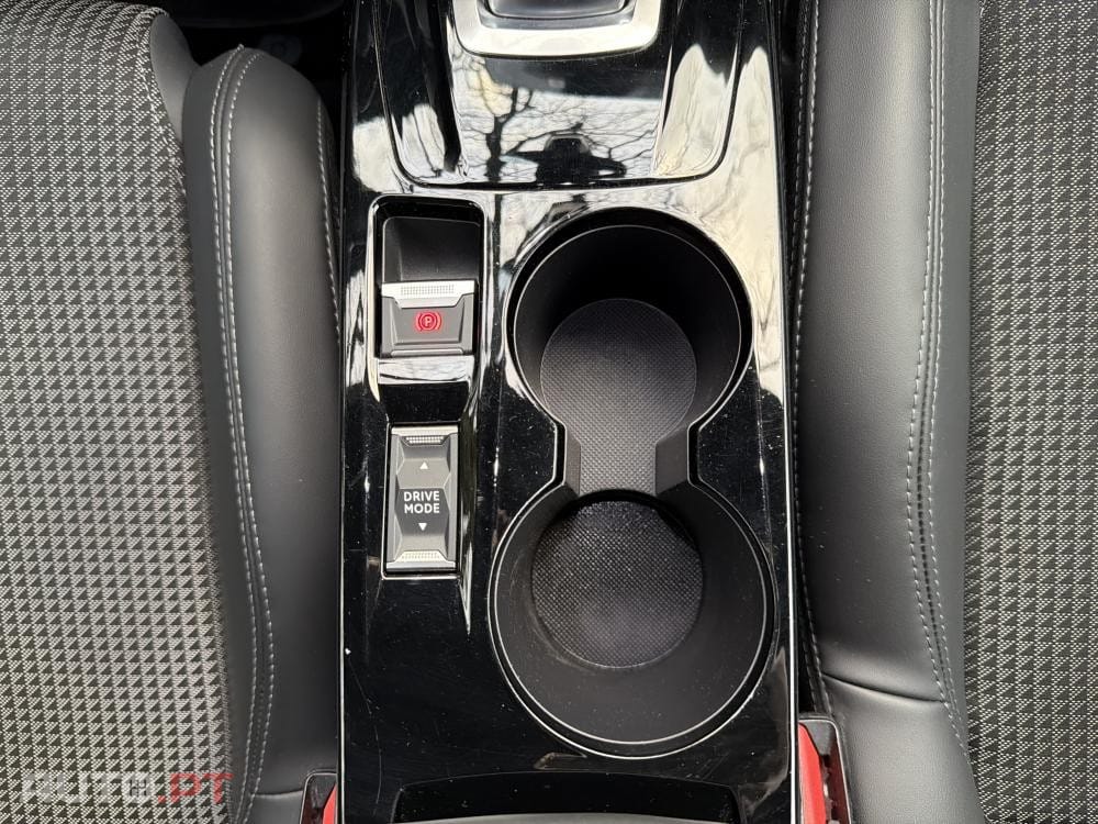 Peugeot E-208 50 kWh GT Pack