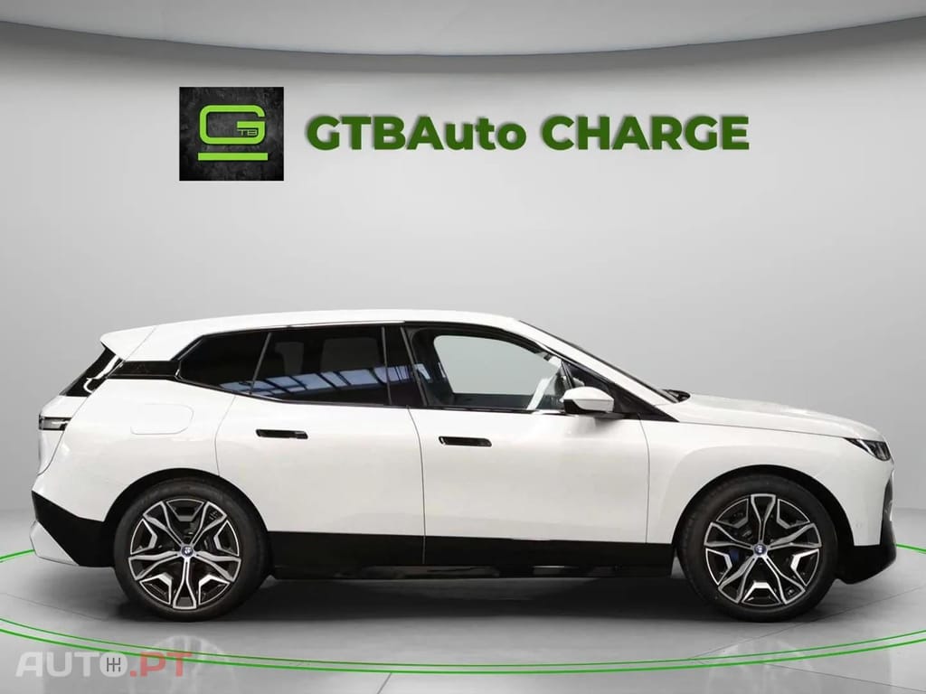 BMW iX xDrive40 I.V.A DEDUTÍVEL 