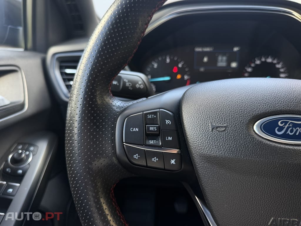 Ford Focus 1.5 TDCi EcoBlue ST-Line