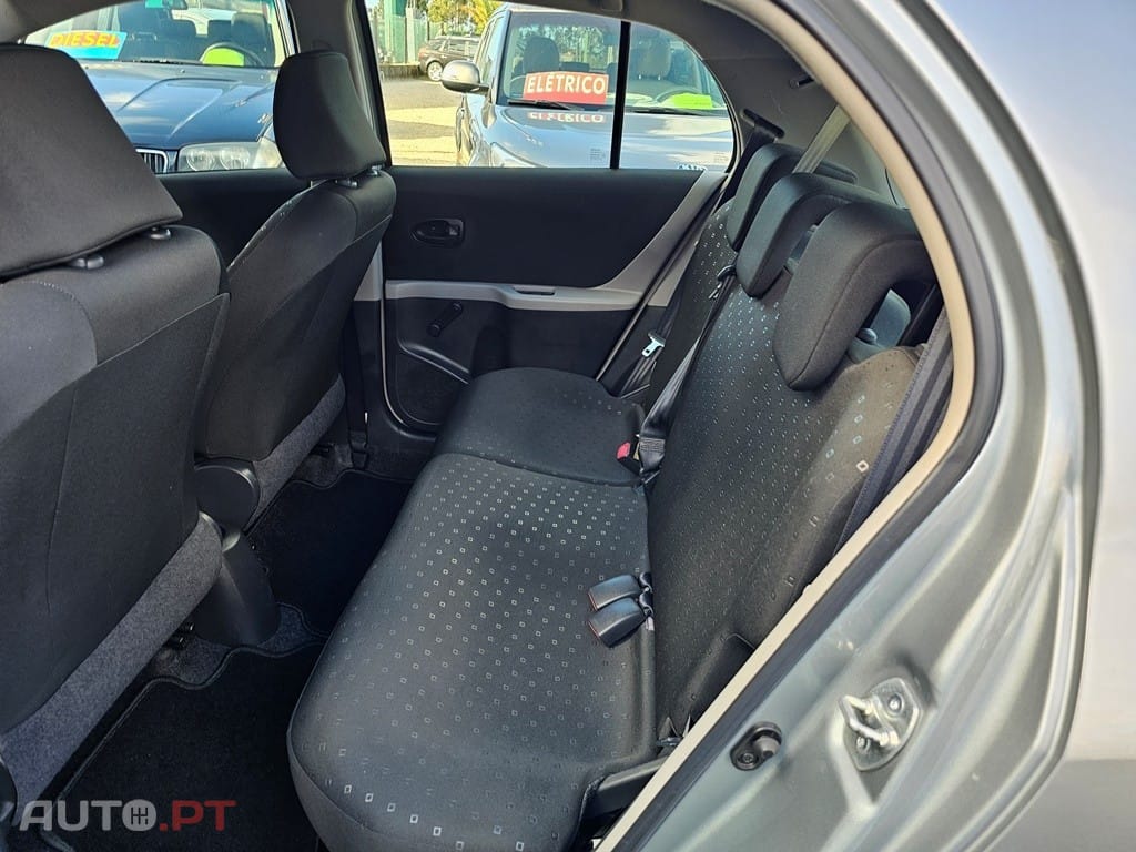 Toyota Yaris 1.0 VVT-i Comfort+AC