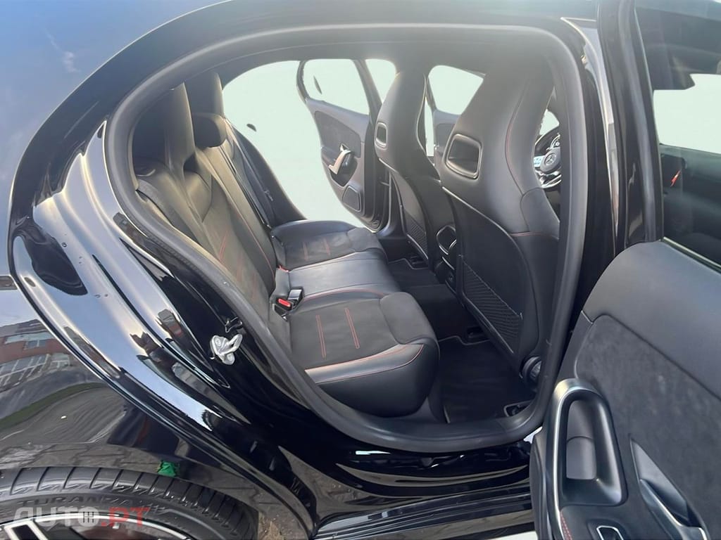 Mercedes-Benz A 250 AMG Line