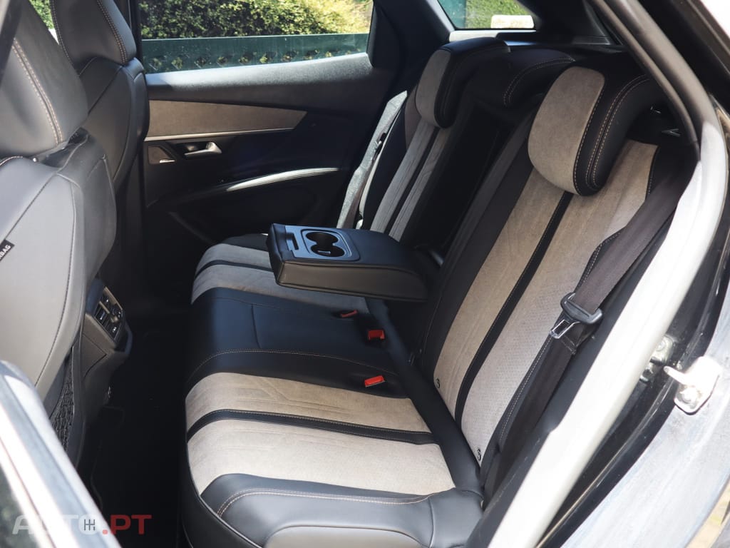 Peugeot 3008 1.6 Hybrid GT e-EAT8