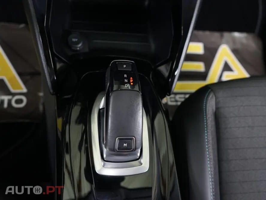 Peugeot 2008 1.2 PureTech Allure Pack EAT8