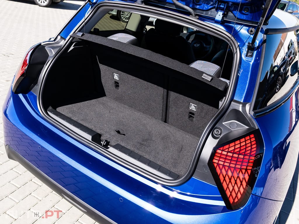 MINI Cooper SE Classic M