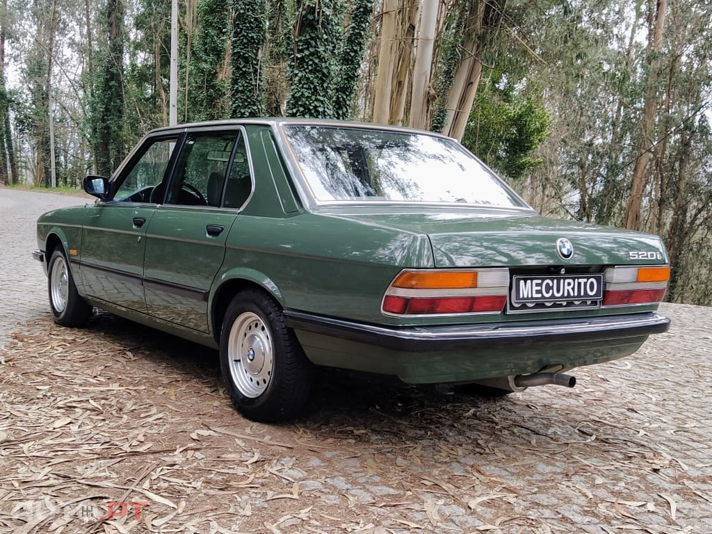 BMW 520 i E28