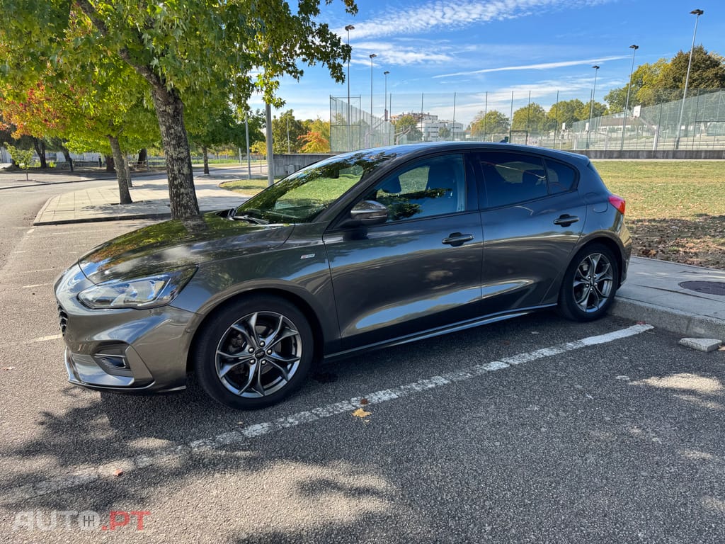 Ford Focus ST Line