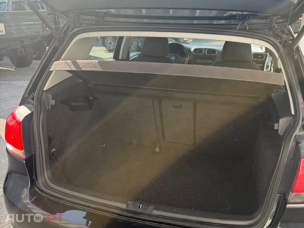 Volkswagen Golf 2.0 TDi BlueMotion Confortline