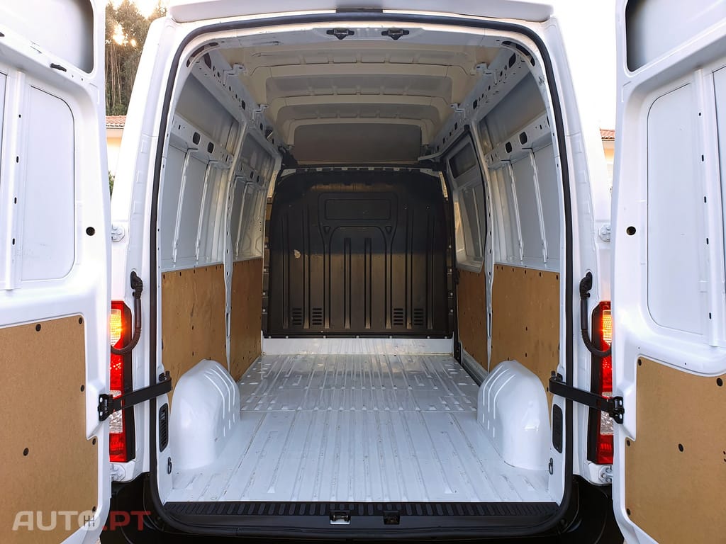 Renault Master 2.3 dCi L2H3 3.5T