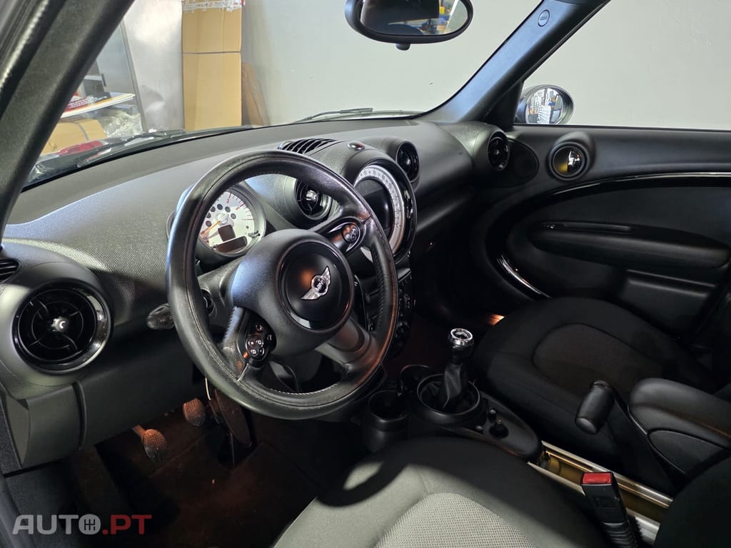 MINI Countryman One D