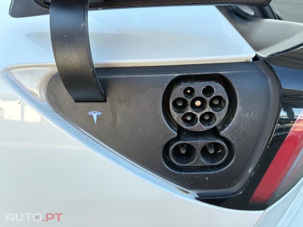 Tesla Model 3 Standard Range Plus RWD