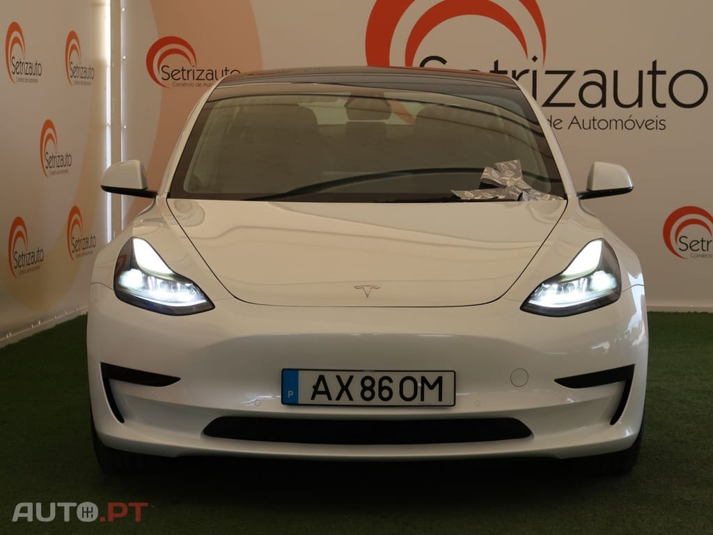 Tesla Model 3 Standard Range Plus RWD