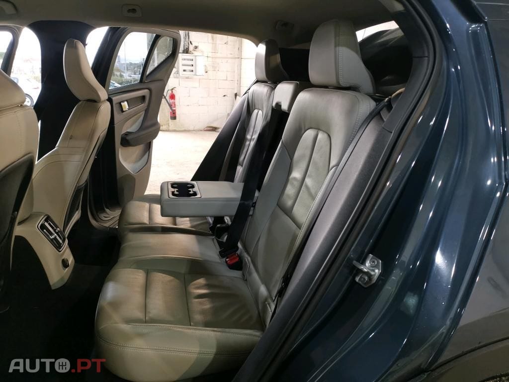 Volvo XC40 1.5 T4 PHEV Inscription Expression