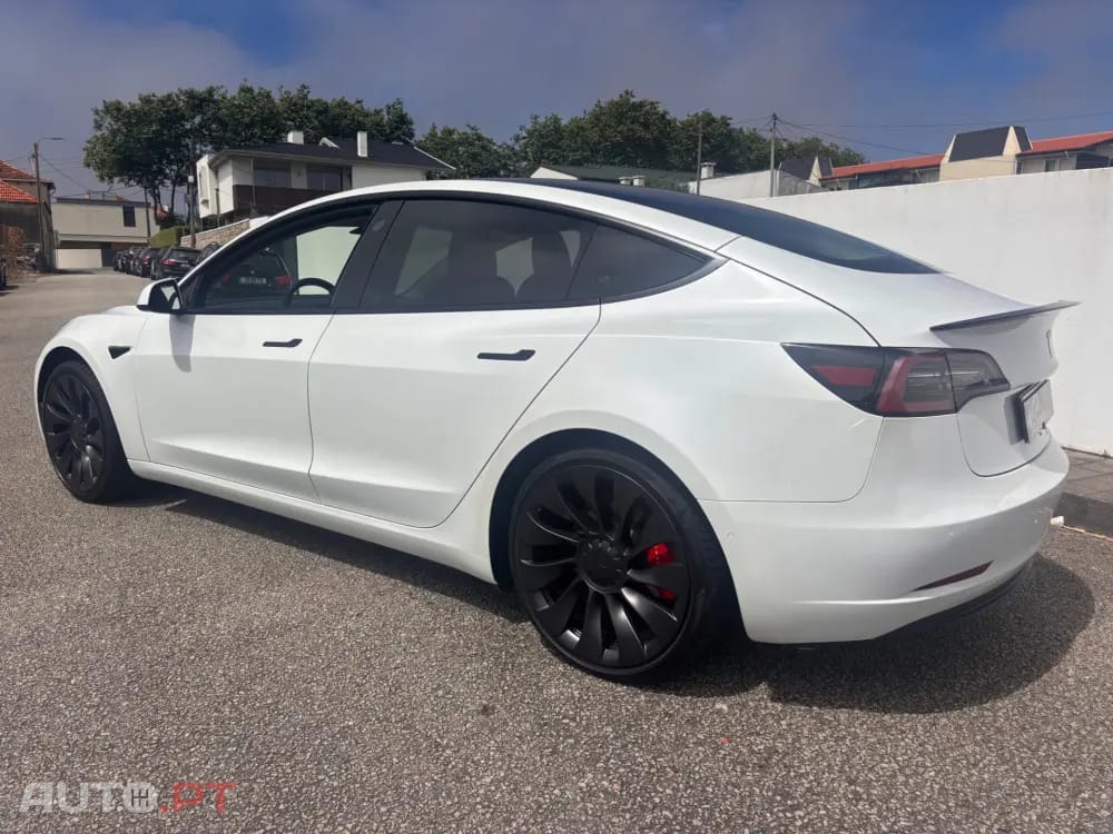 Tesla Model 3 Long Range AWD Dual Motor Performance