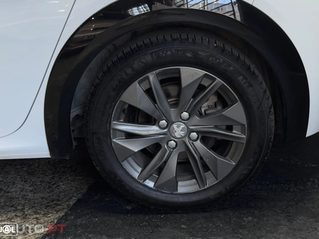 Peugeot E-208 Active Pack
