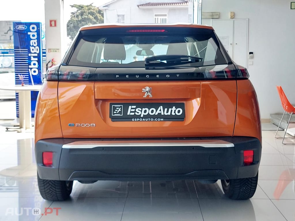 Peugeot E-2008 50 kWh Active Pack
