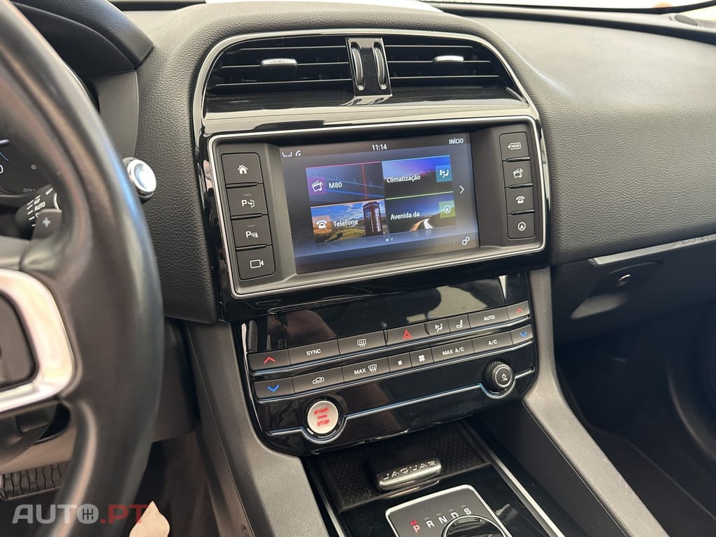 Jaguar F-Pace D200 AWD SE