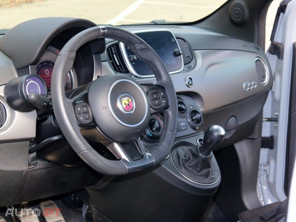 Abarth 595 1.4 T-Jet Competizione