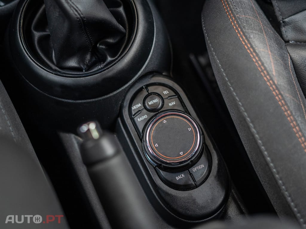 MINI Cooper Cooper D Auto
