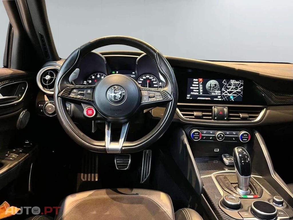 Alfa Romeo Giulia Quadrifoglio bi-turbo 510cv