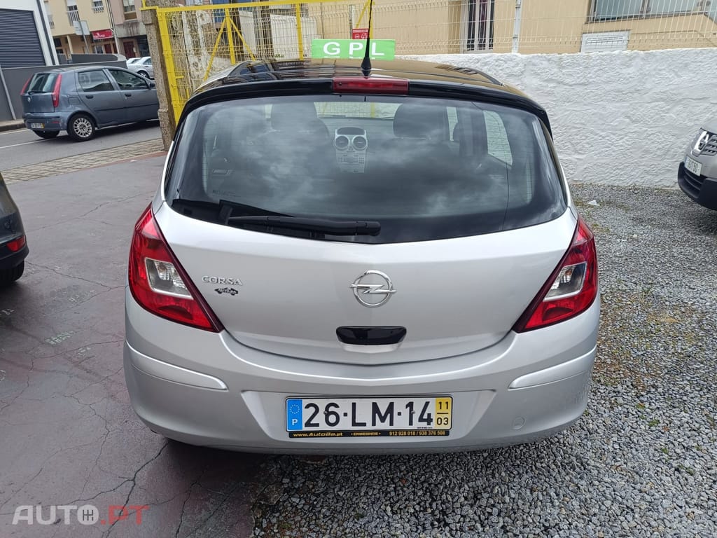Opel Corsa 1.2 City FlexFuel