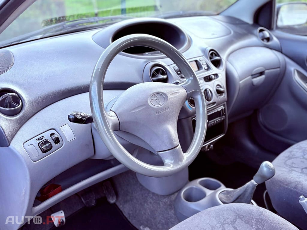 Toyota Yaris 1.0 Base C/Radio