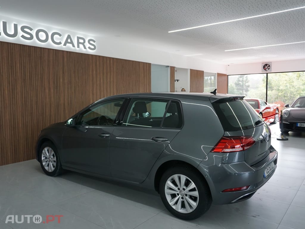 Volkswagen Golf 1.0 TSI OPF IQ.DRIVE