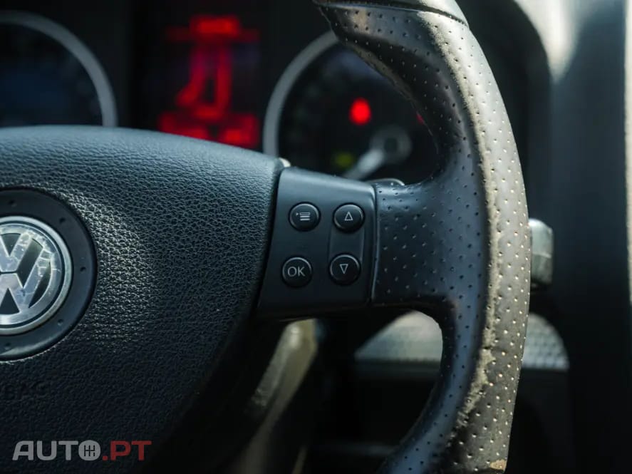 Volkswagen Golf 3.2 R32 4Motion DSG