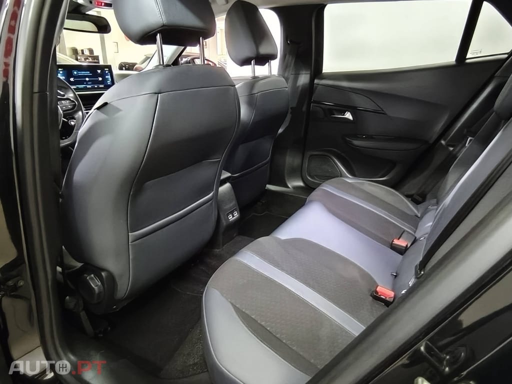 Peugeot E-2008 Allure