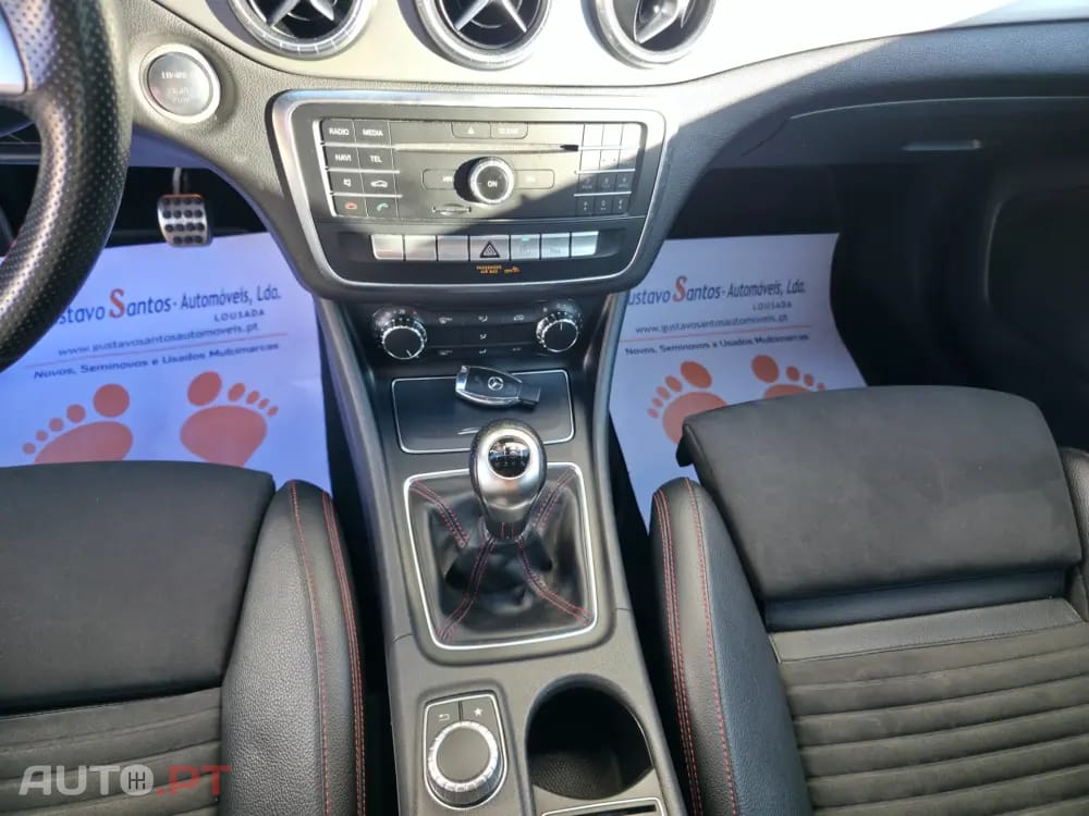 Mercedes-Benz CLA 200 AMG Line