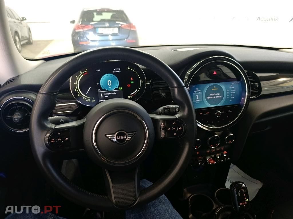 MINI Cooper Cooper Premium Essential Auto