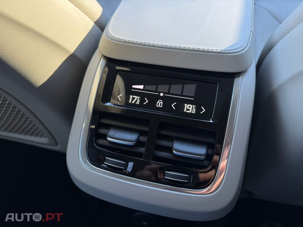 Volvo XC90 2.0 T8 PHEV Core AWD