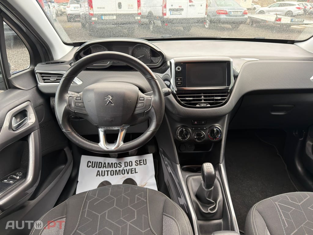 Peugeot 2008 1.2 PureTech Active