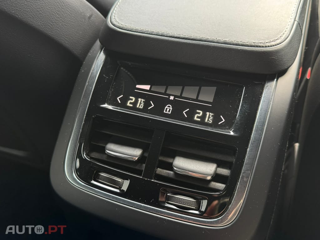 Volvo XC90 2.0 T8 PHEV R-Design AWD