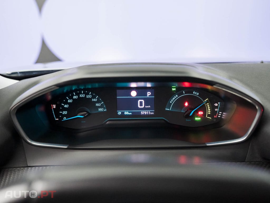 Peugeot E-2008 50 kWh Active Pack
