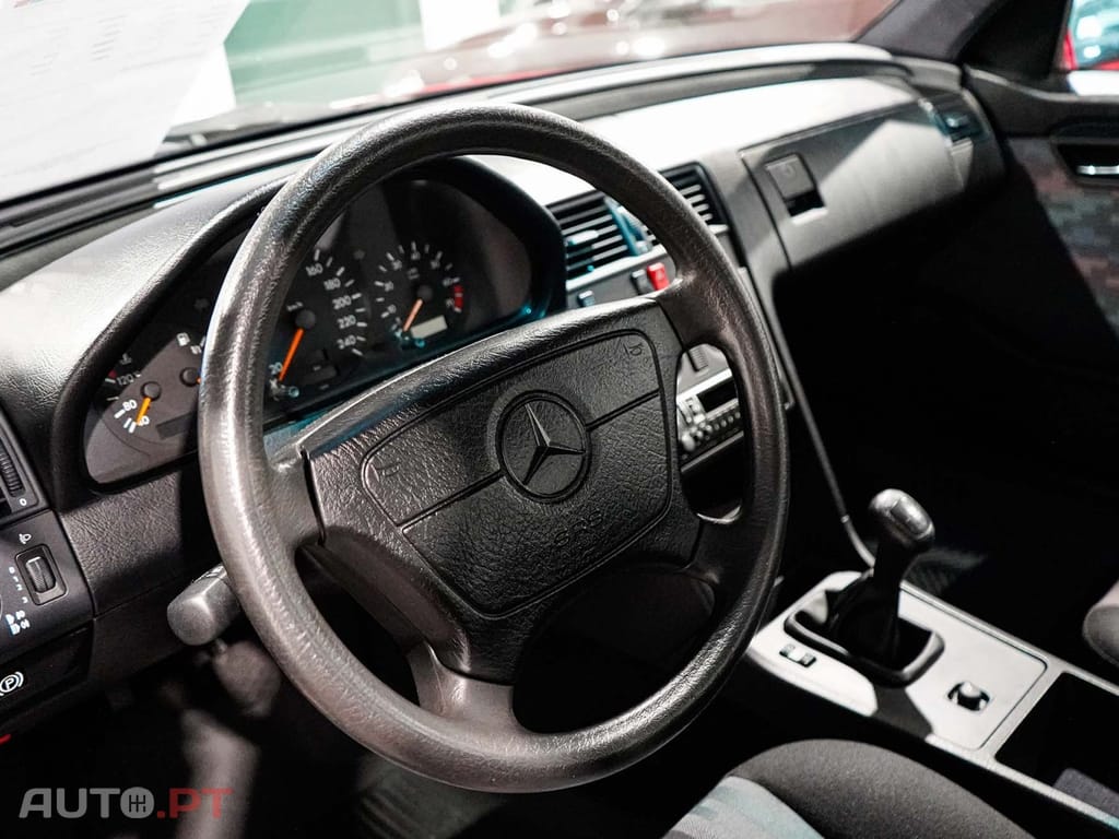 Mercedes-Benz C 180 Elegance