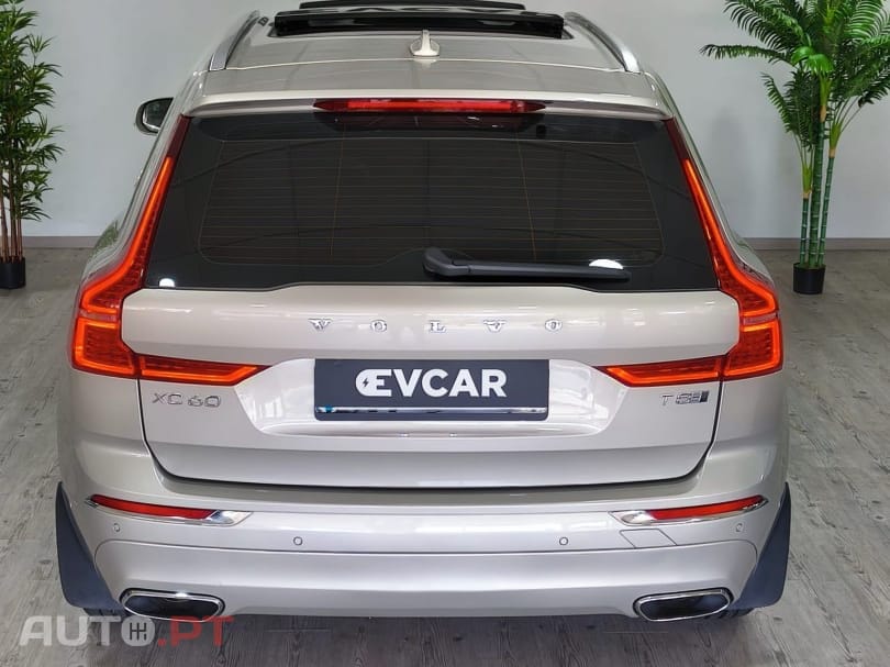 Volvo XC60 2.0 T8 PHEV Inscription Expression AWD