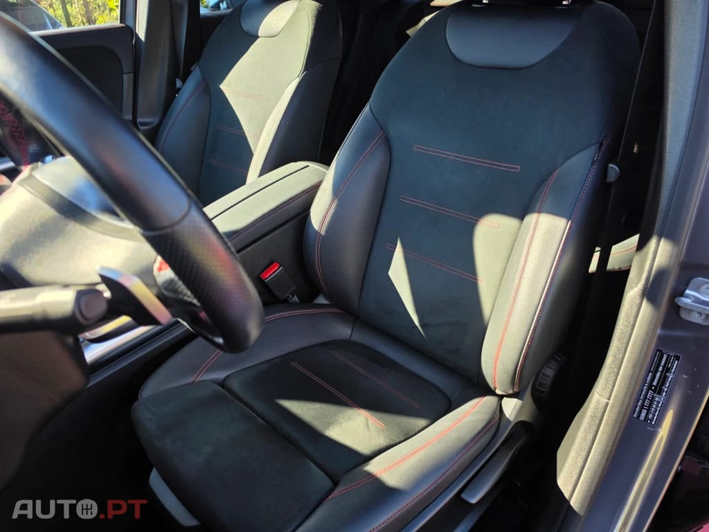Mercedes-Benz GLA 250 e AMG Line